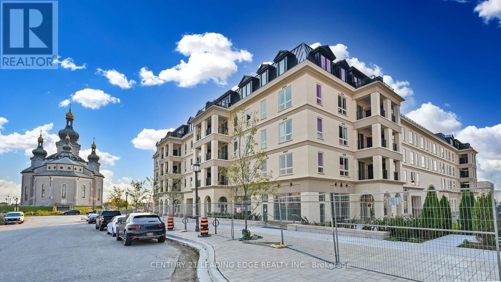 Property Photo: 101 Cathedral High Street Ph19 ON L6C 0P1