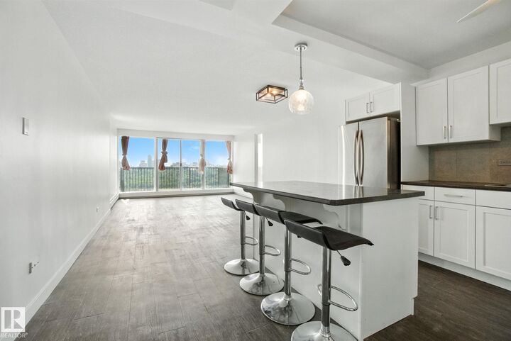 Property Photo: 9908 114 Street NW 703 AB T5K 1R1