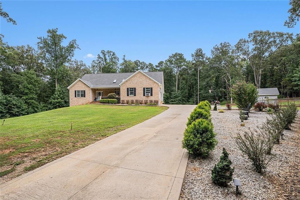 Property Photo: 3300 Rogers Road GA 30252