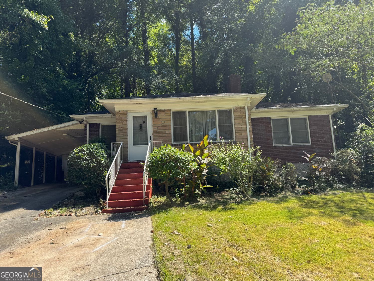 Property Photo: 2200 Beecher Circle SW GA 30311