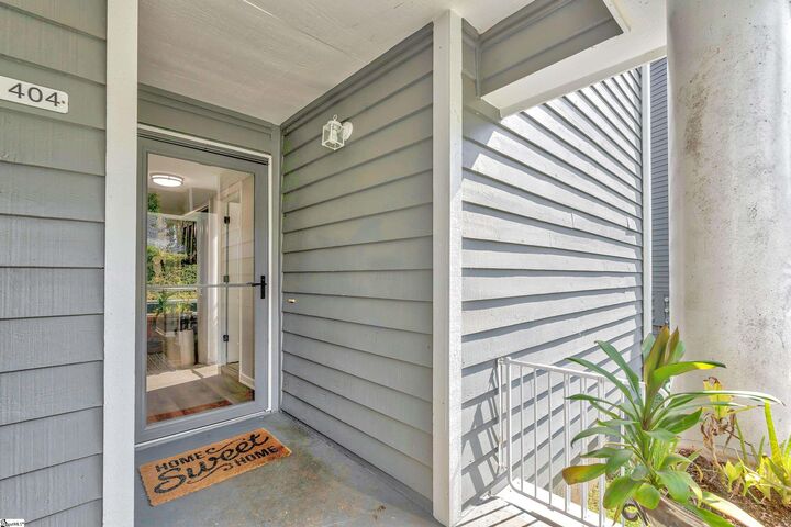 Property Photo:  404 Northlake Drive  SC 29625 