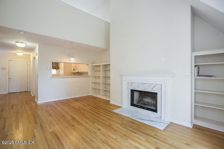 Property Photo:  51 Forest Avenue 77  CT 06870 