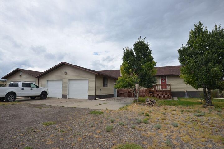 Property Photo:  86 E 1000 S  UT 84759 