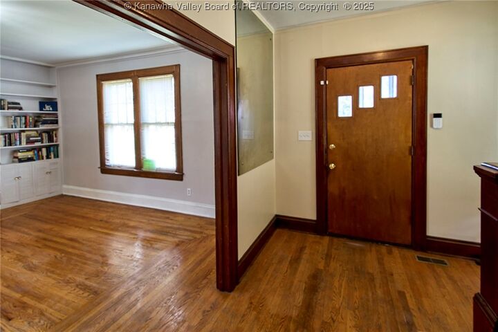 Property Photo: 1307 Payne Avenue WV 25064