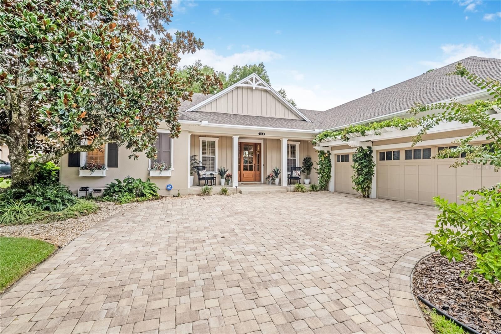 Property Photo: 114 Callaway Court FL 32724