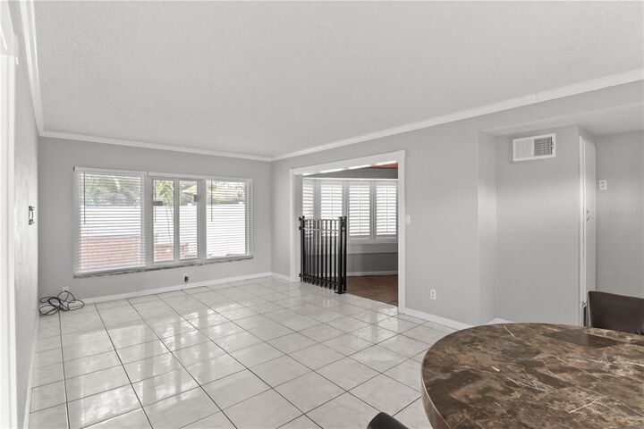 Property Photo:  985 Las Flores Way  FL 32804 