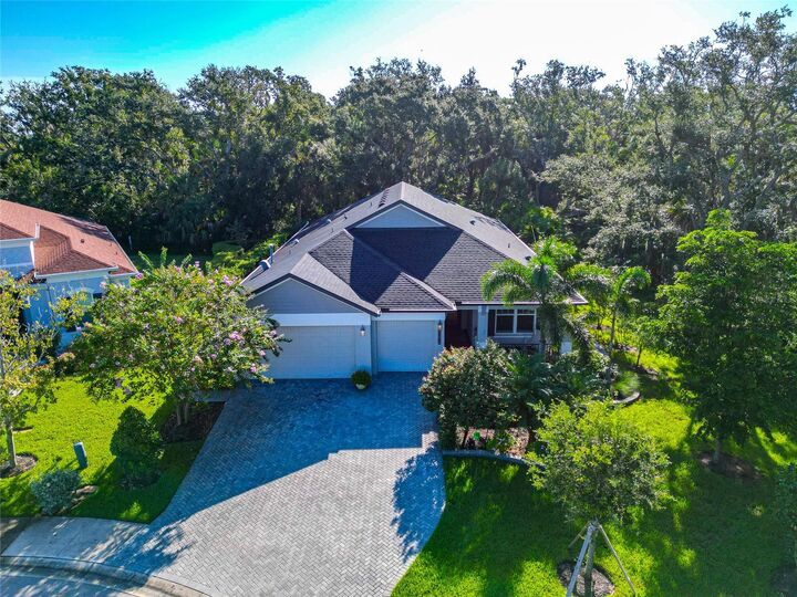 Property Photo: 11918 Petunia Terrace FL 34212