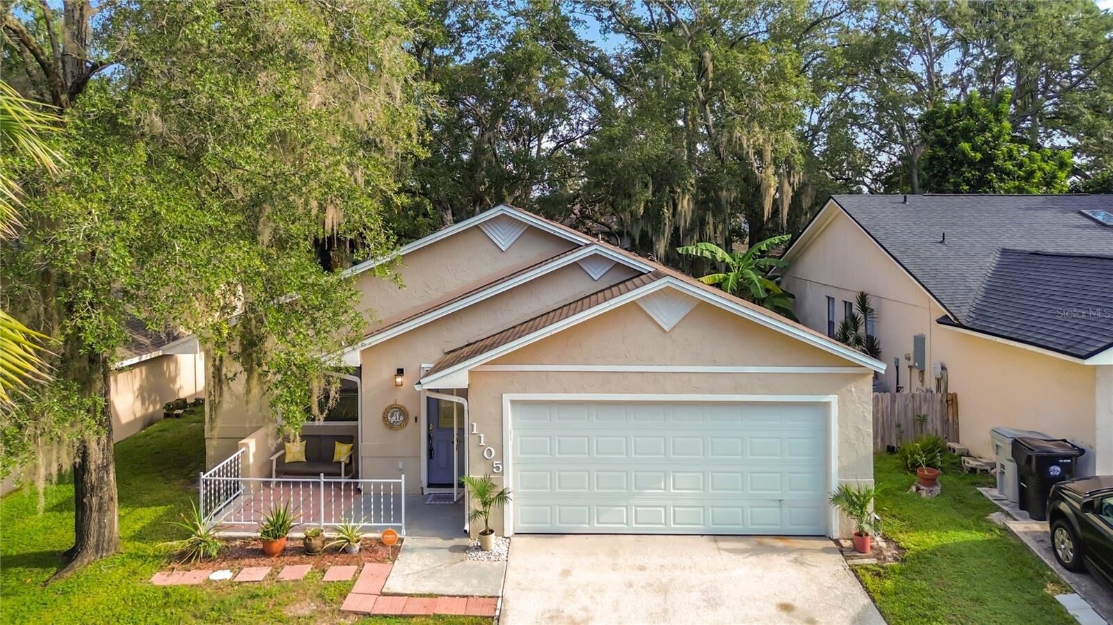 Property Photo:  1105 Mill Run Circle  FL 32703 