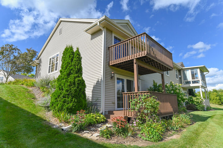 Property Photo: N160w20265 NW Fox Creek Dr WI 53037