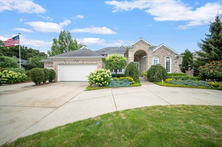 4900 Hawk Hollow Drive E  Bath MI 48808 photo
