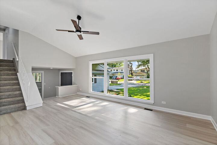 Property Photo: 1810 E Boulder Drive IL 60056
