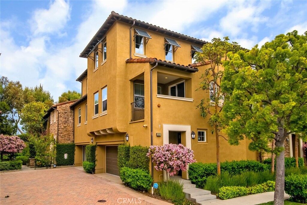 Property Photo:  33 Gingerwood  CA 92603 