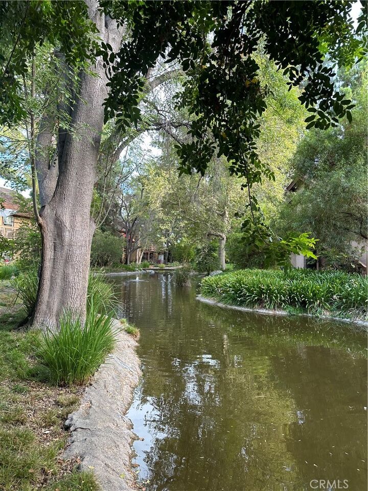 7050 Shoup Avenue 208  Canoga Park CA 91303 photo