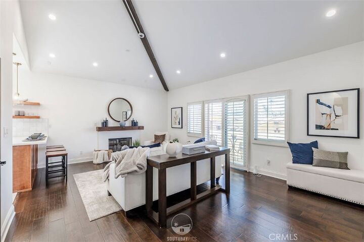 Property Photo:  202 N Irena Avenue B  CA 90277 