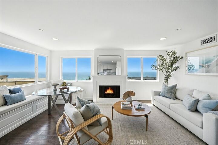 Property Photo:  213 Seaview Street  CA 90266 