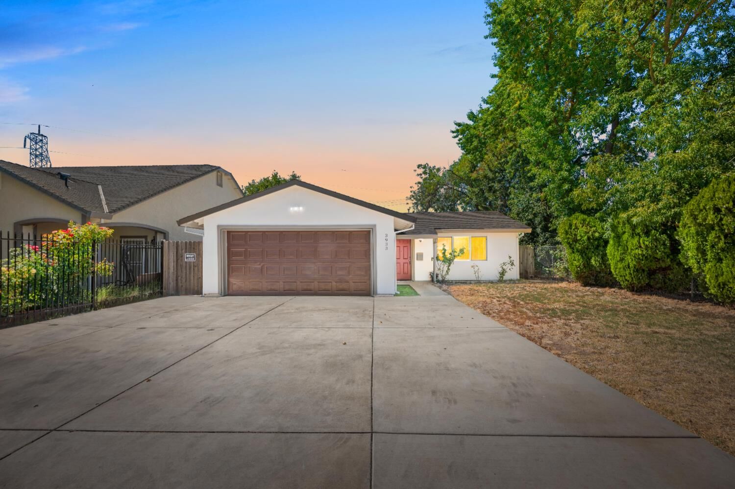 Property Photo:  3933 Branch Street  CA 95838 