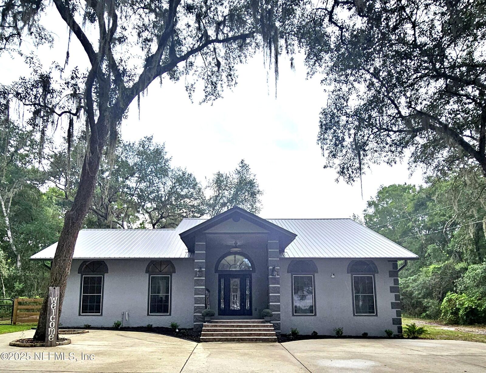 Property Photo: 1886 Fl-20 FL 32640