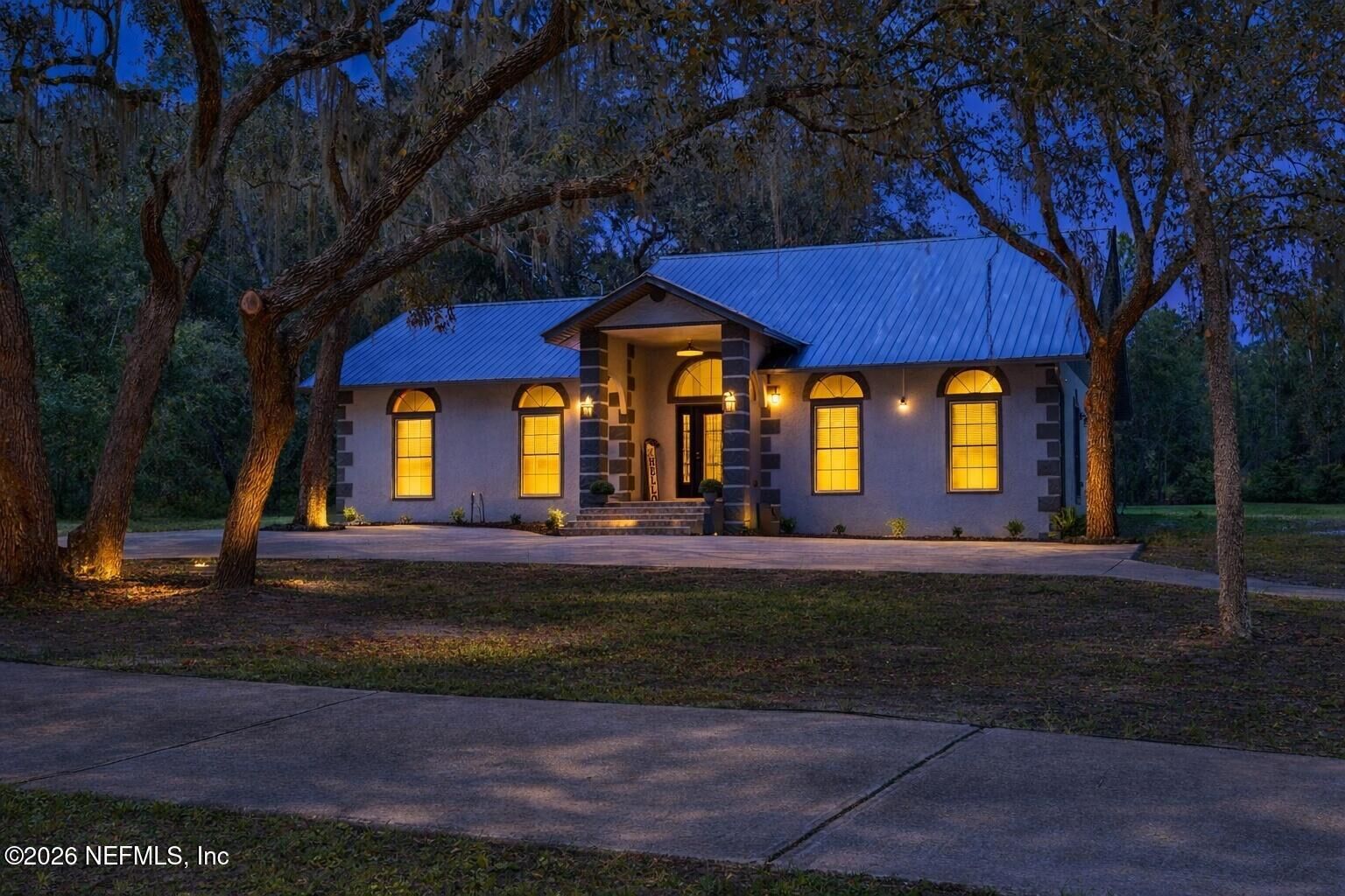 Property Photo:  1886 State Road 20 Road S  FL 32640 