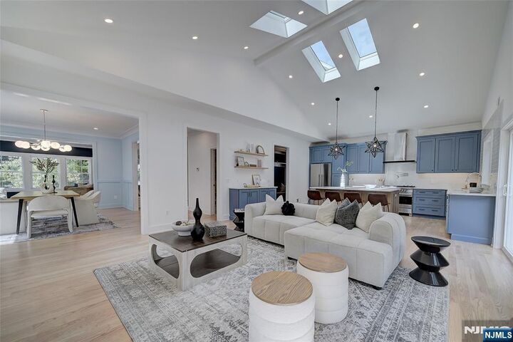 Property Photo:  13 Collinwood Road  NJ 07040 