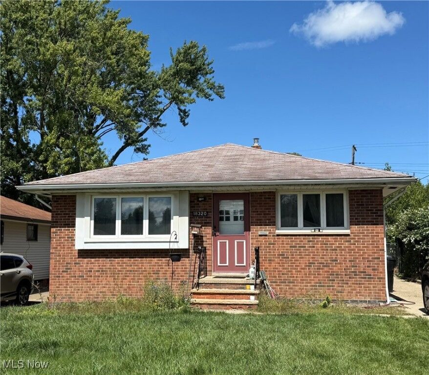 Property Photo:  18320 Ponciana Avenue  OH 44135 