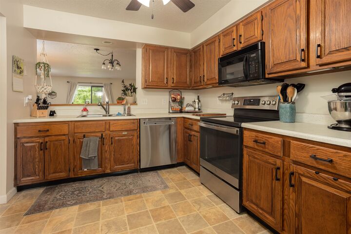 Property Photo: 60 Brickyard Road VT 05452