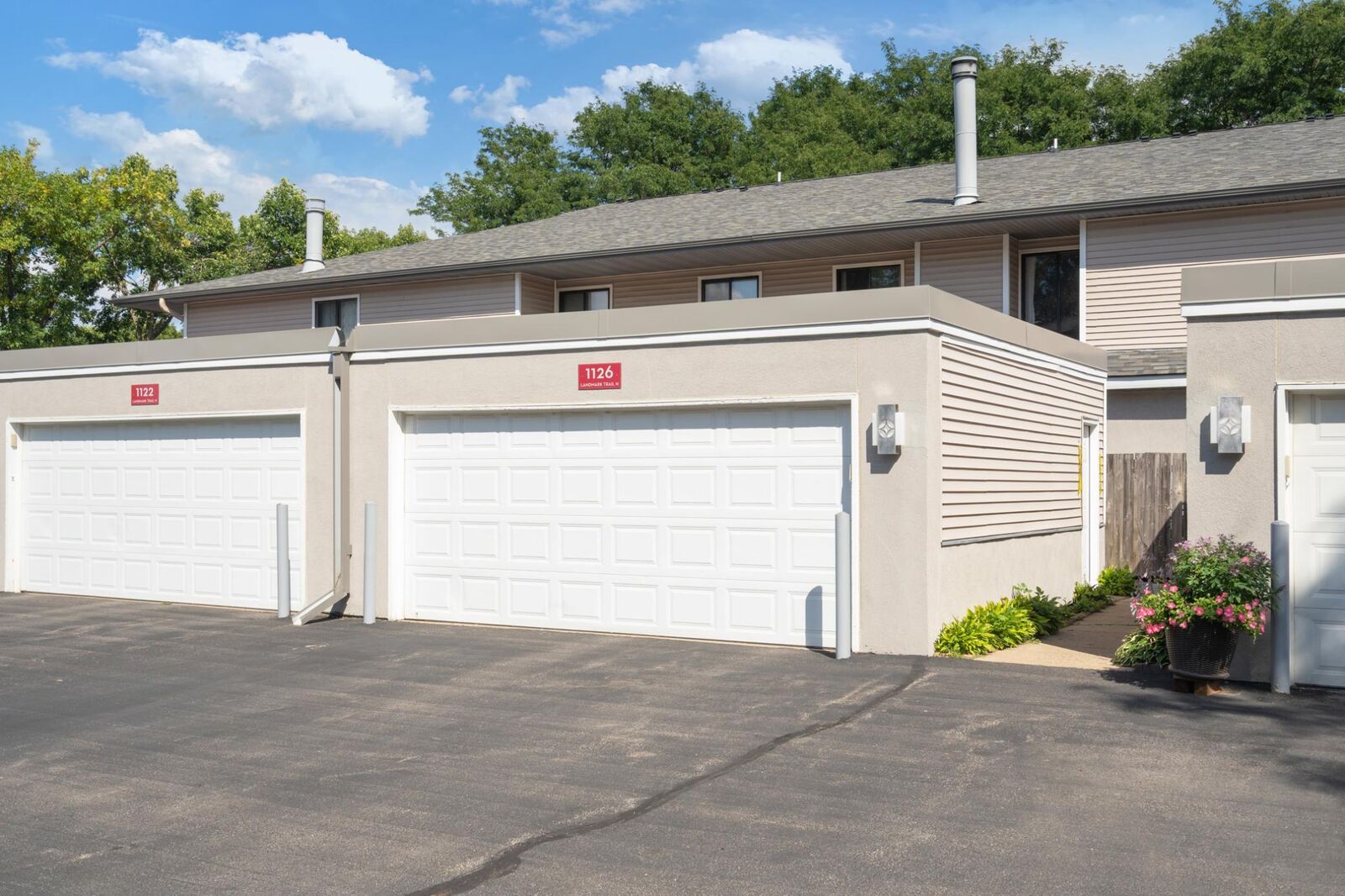 Property Photo:  1126 Landmark Trail N  MN 55343 