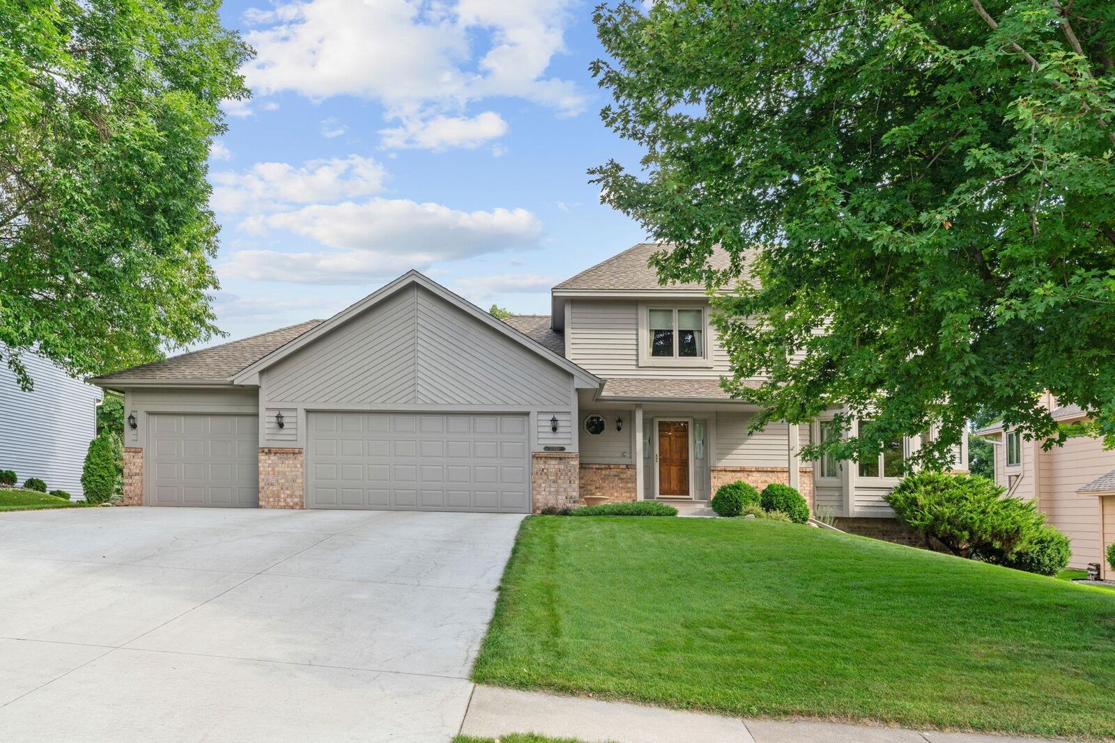 Property Photo: 10920 47th Avenue N MN 55442