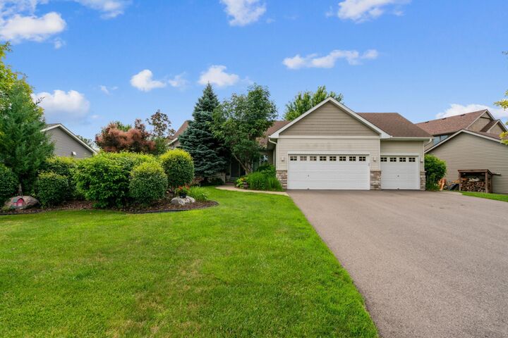 977 Bavaria Hills Terrace  Chaska MN 55318 photo