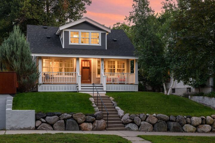 2921 W 40th Street  Minneapolis MN 55410 photo