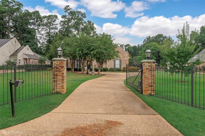 Property Photo:  9614 Norris Ferry Road  LA 71106