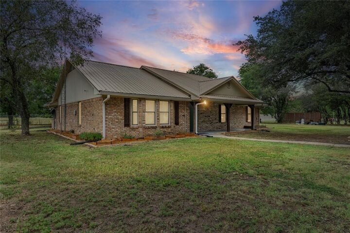 Property Photo: 208 County Road 1080 TX 75432