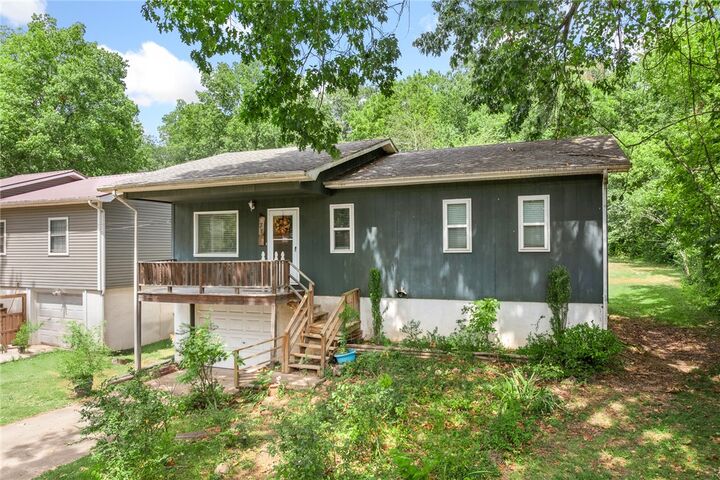 Property Photo: 717 W Newman AR 72601