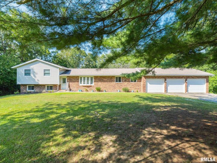 10821 W Woodhaven Drive  Hanna City IL 61536 photo