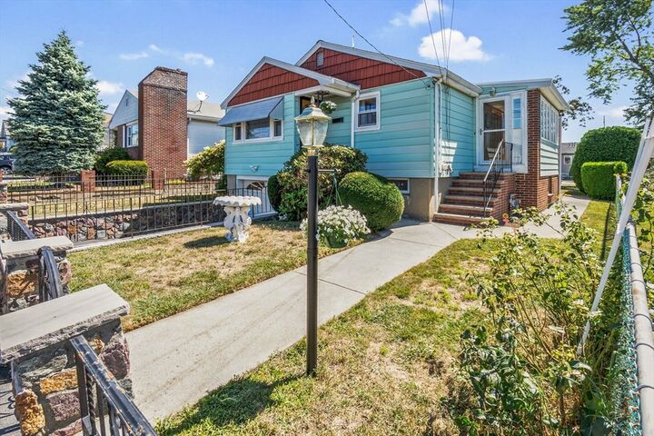 Property Photo:  33 Lantern Rd  MA 02151 