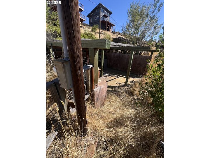 Property Photo:  376 Fallbridge Rd  WA 98673 