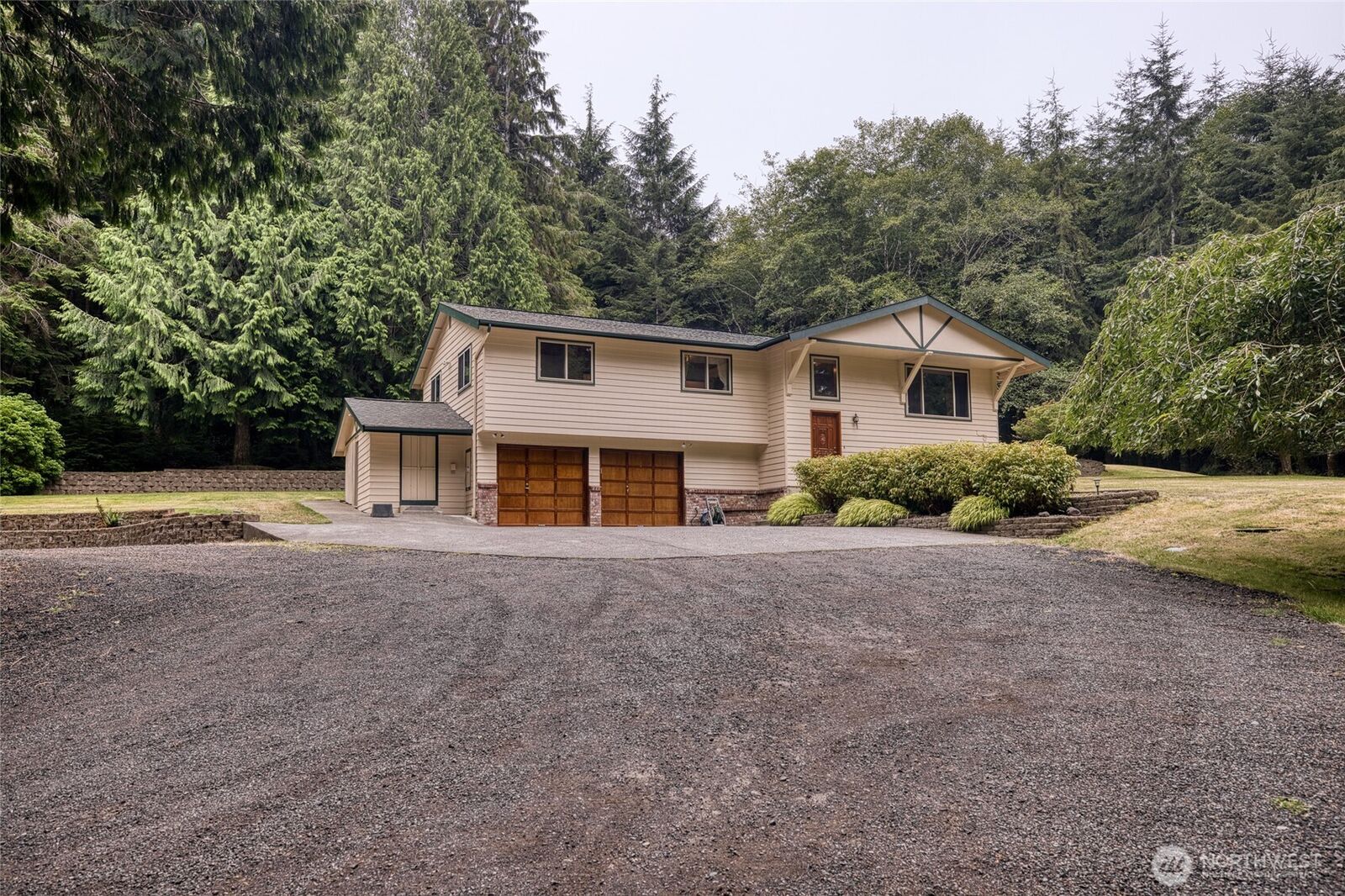 Property Photo: 1417 Stanford Drive WA 98537
