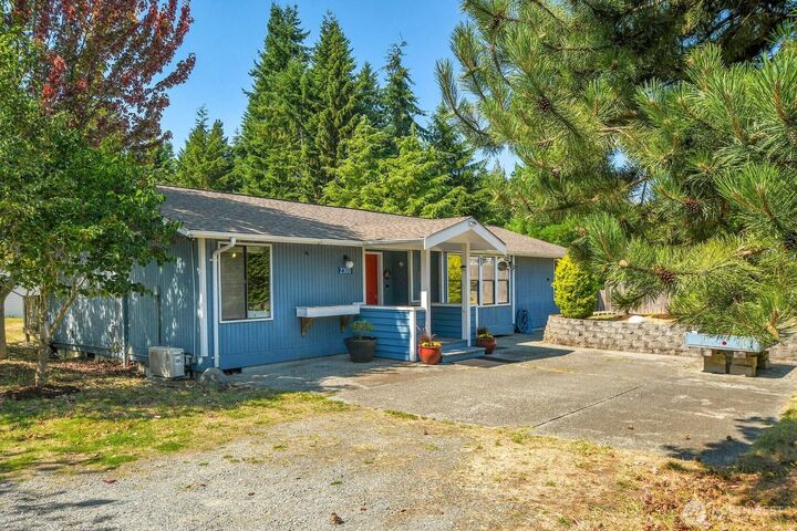 Property Photo: 2300 N Bluff Road WA 98253