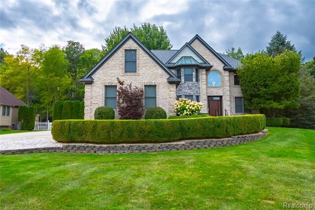 Property Photo:  5429 Shorewood Drive  MI 48059 