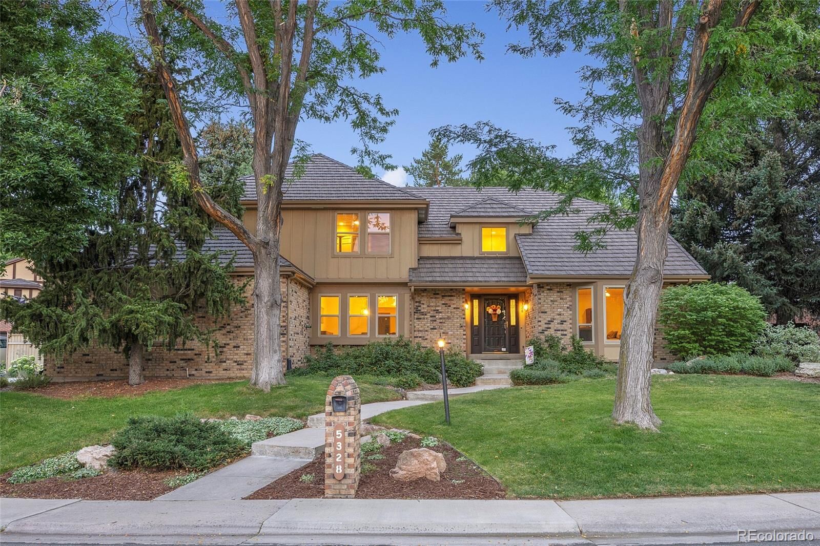 Property Photo: 5328 S Havana Court CO 80111