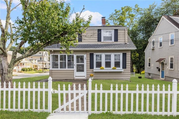 Property Photo: 364 Maple Avenue RI 02806