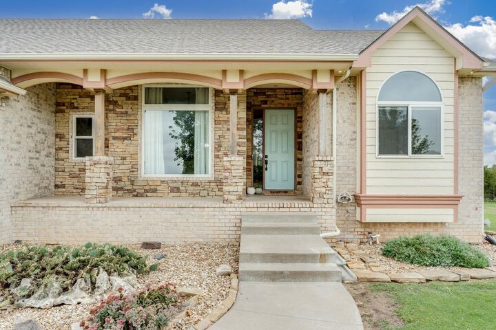 Photo de la propriété:  3011 N Lombard Ln  KS 67223 