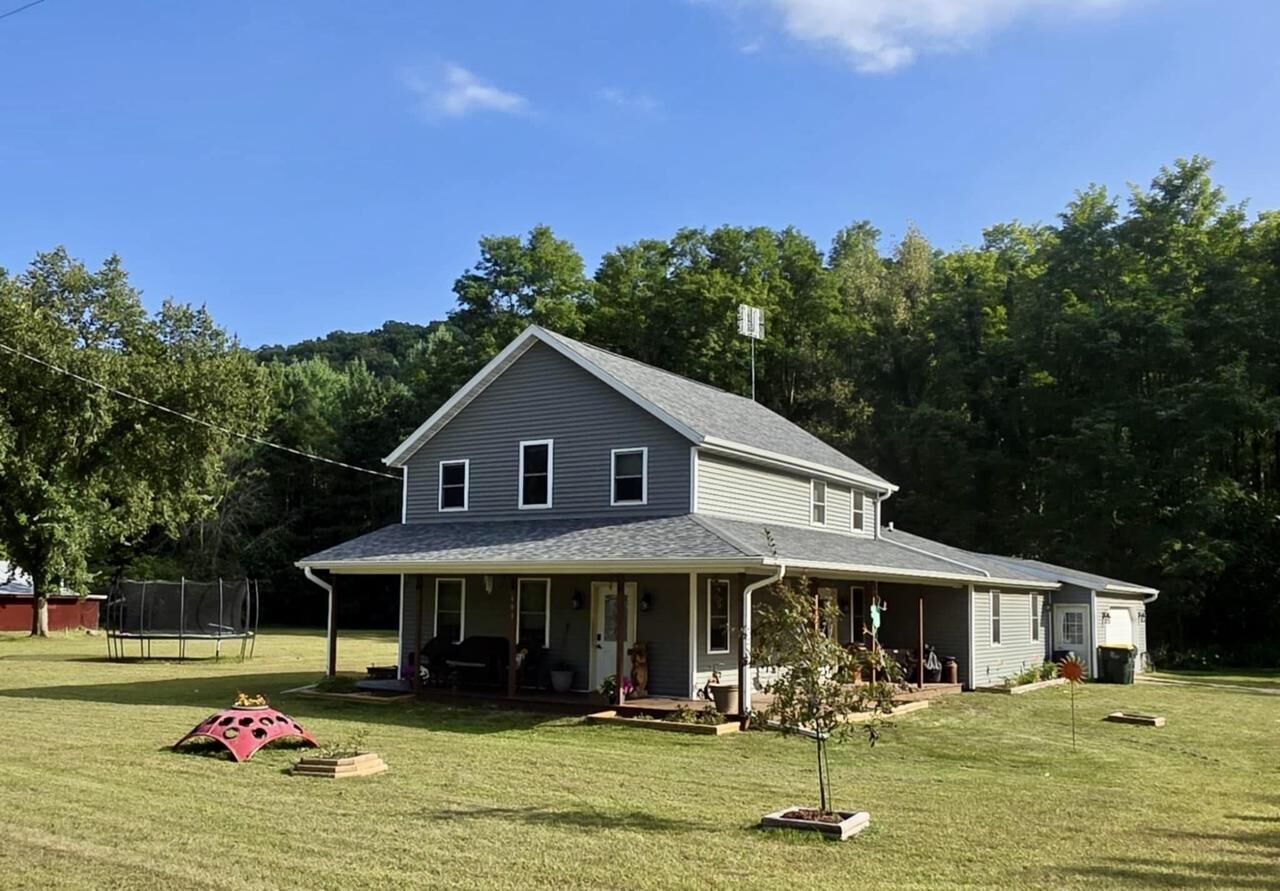 Property Photo:  601 William Street  WI 53506 