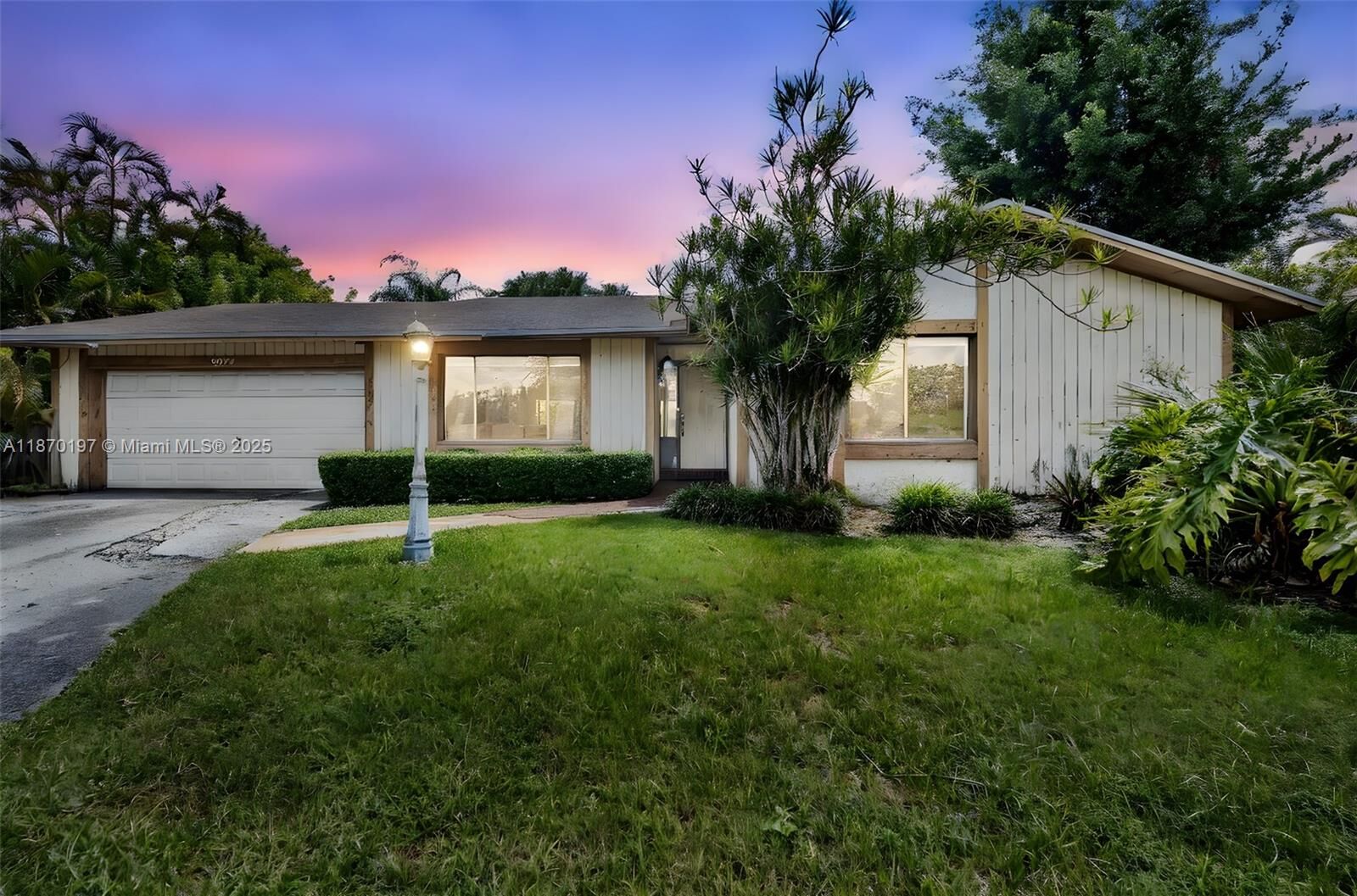 Property Photo: 9935 SW 132nd Ct FL 33186
