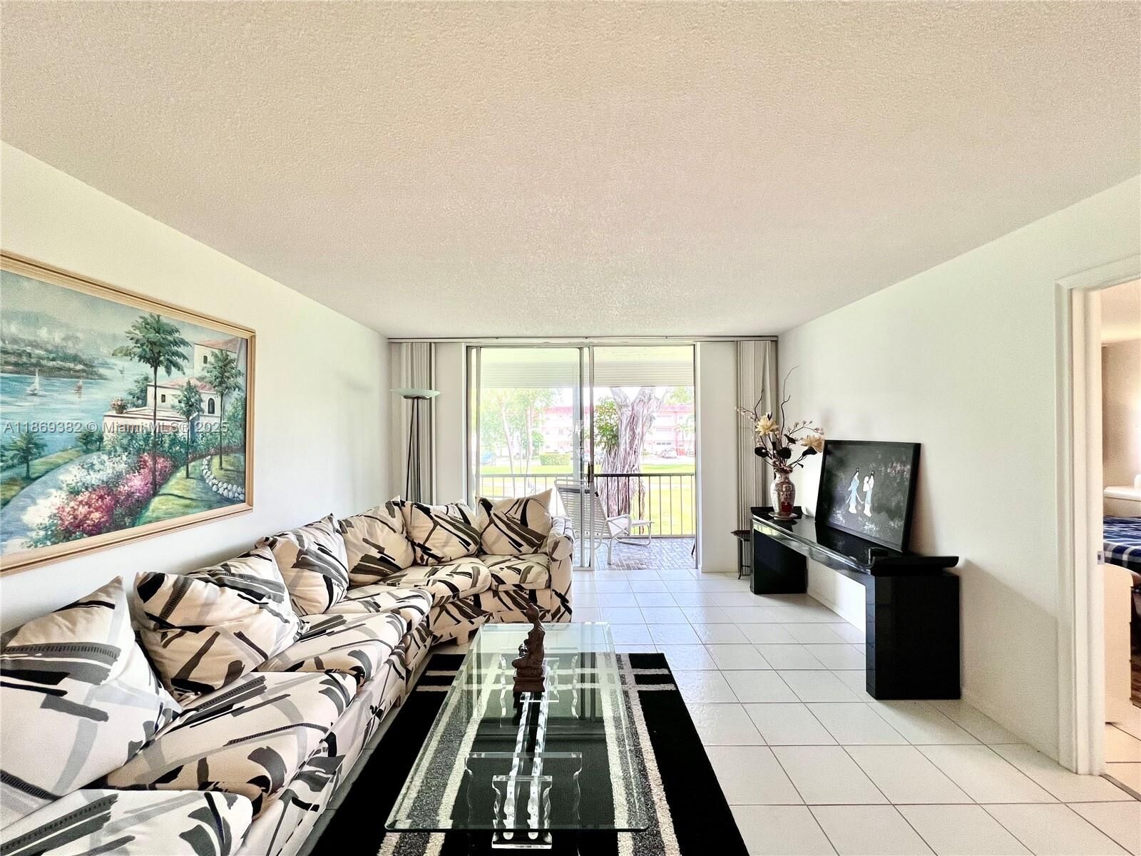 Property Photo: 671 S Hollybrook Dr 209 FL 33025