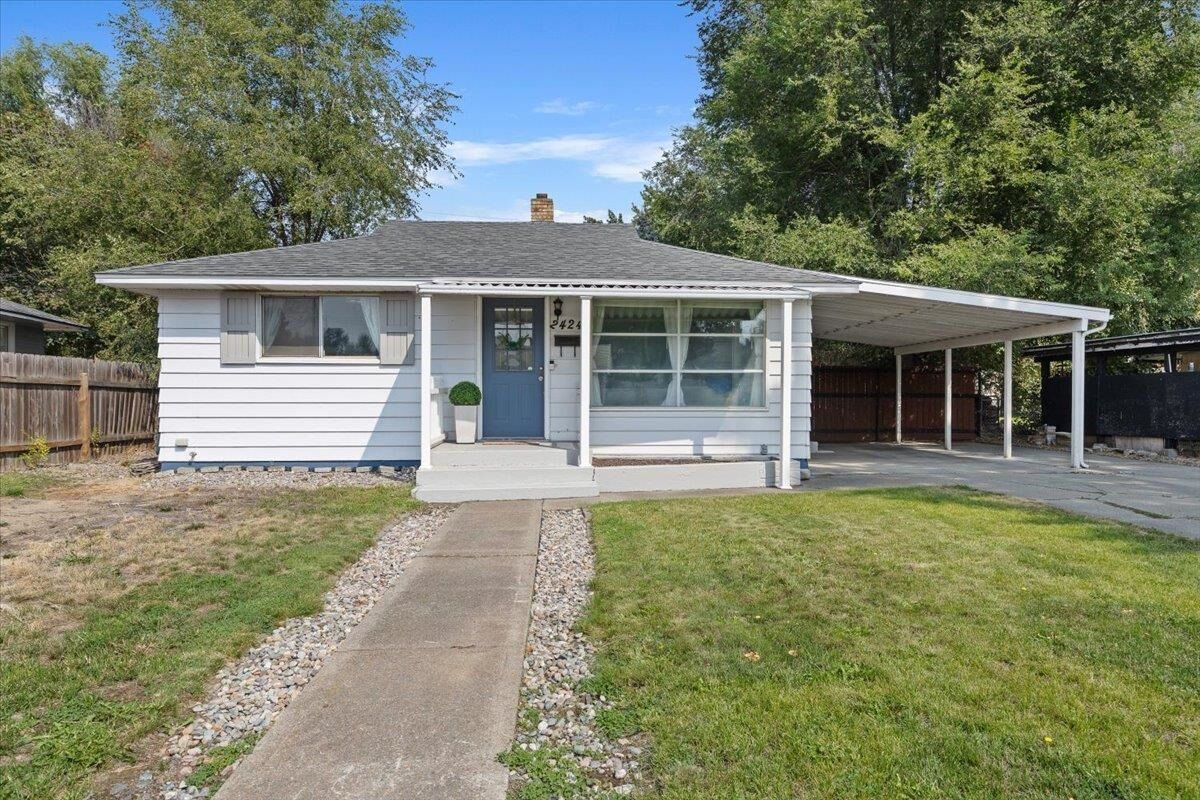 Property Photo:  2424 W Decatur Ave  WA 99205 