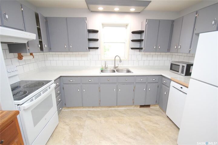 Property Photo: 14 Sharp Street SK S0A 3V0