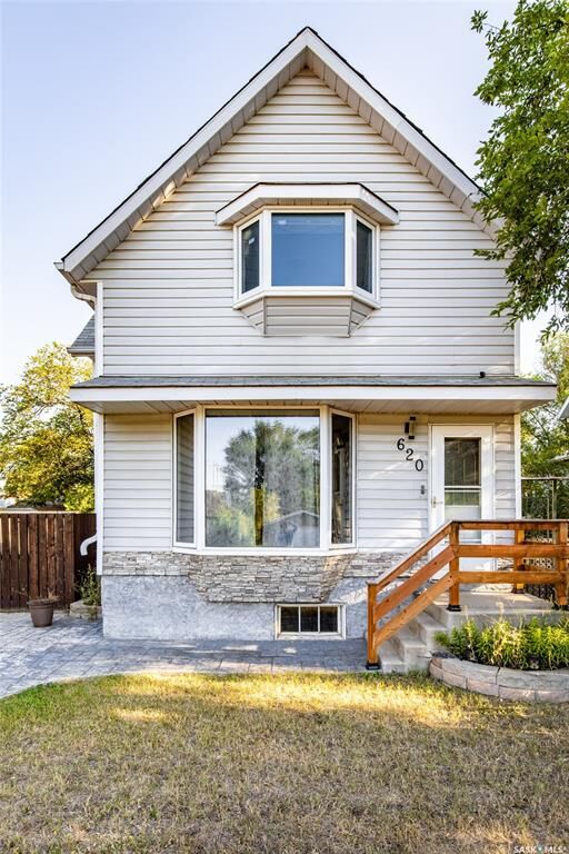 Property Photo: 620 Ominica Street E SK S6H 0H5