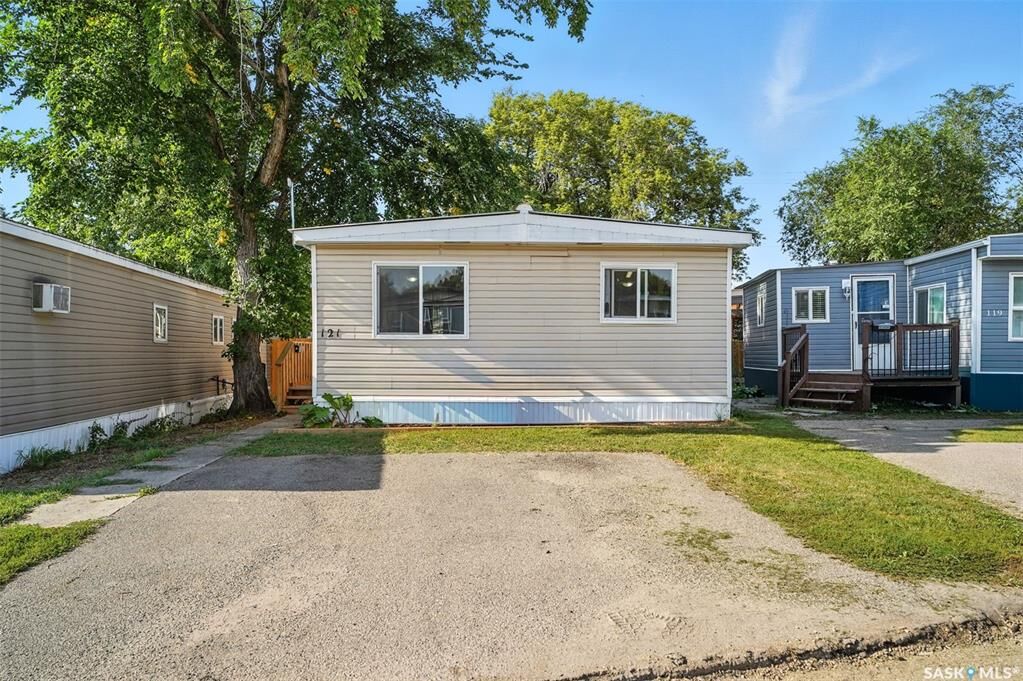 Property Photo:  219 Grant Street 121  SK S7N 2A5 
