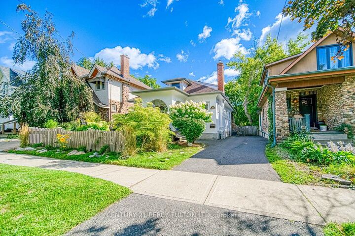 101 Roxborough Avenue  Oshawa ON L1G 5W3 photo