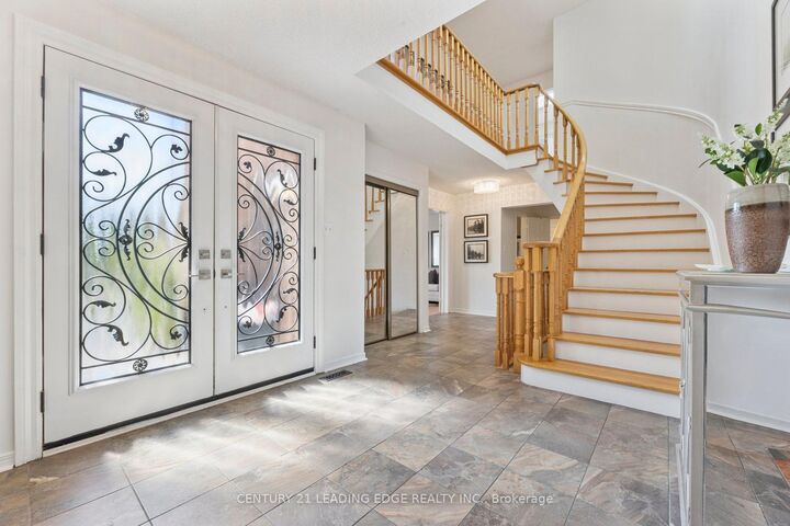 Property Photo:  25 Strawberry Hills Drive  ON M1V 3X9 